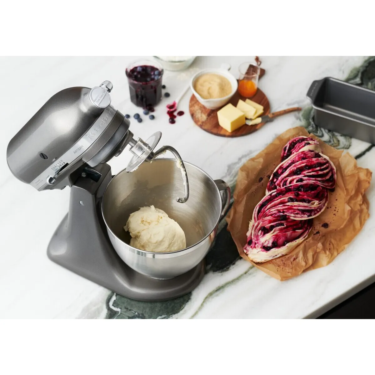 Küchenmaschine 4,8 l 300 W Artisan Premium Medaillon Silber<KitchenAid New
