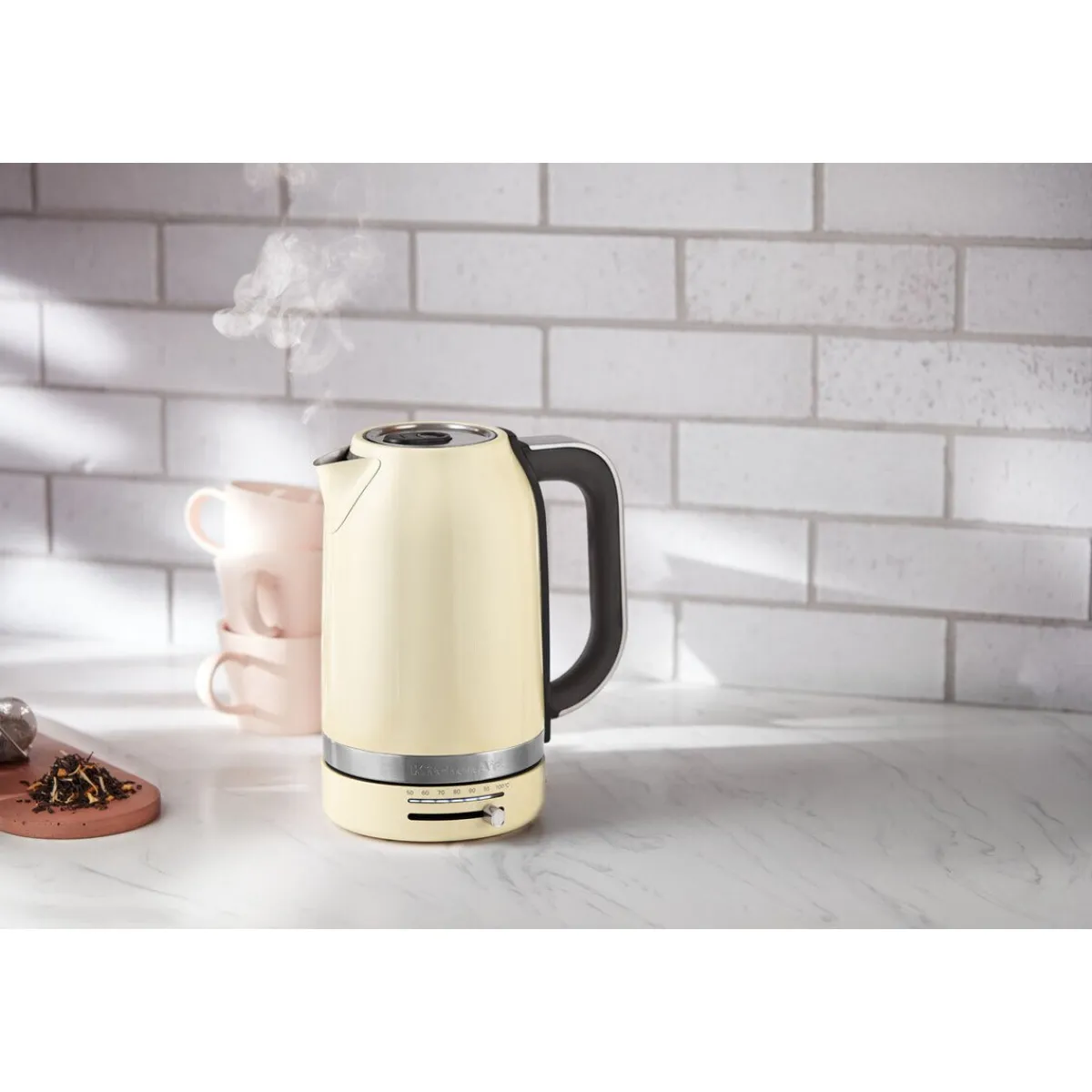 Wasserkocher 1,7 l 2400 W Crème<KitchenAid Hot