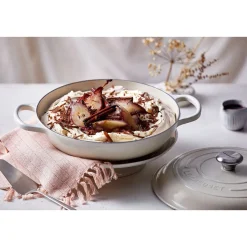 Le Creuset Italienische Genüsse|Gourmet-Profitopf mit Deckel 30 cm Signature Meringue