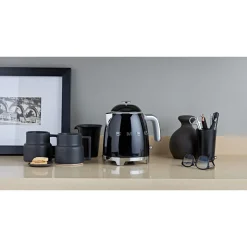 Smeg Kochwelt Entdecken|Mini-Wasserkocher 0,8 l 1400 W 50’s Style schwarz