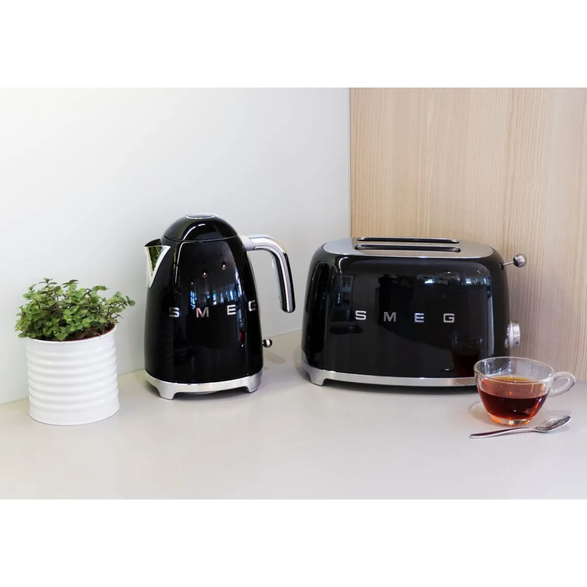 2-Schlitz-Toaster TSF01 950 W 50's Style schwarz<Smeg Outlet