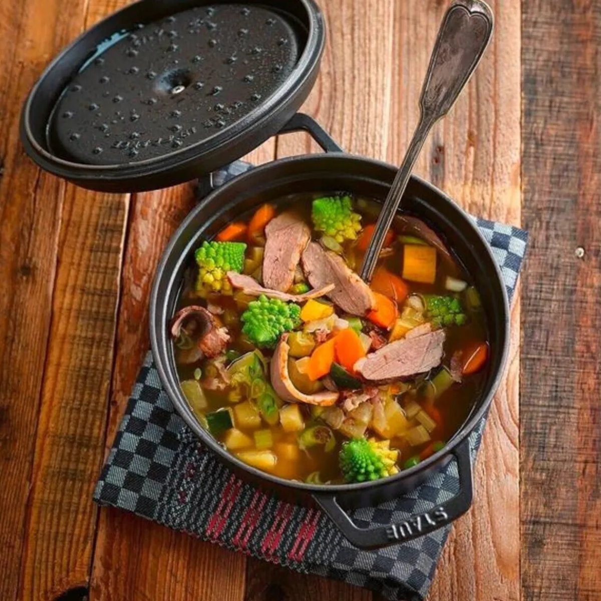 Cocotte 26 cm schwarz<Staub Online